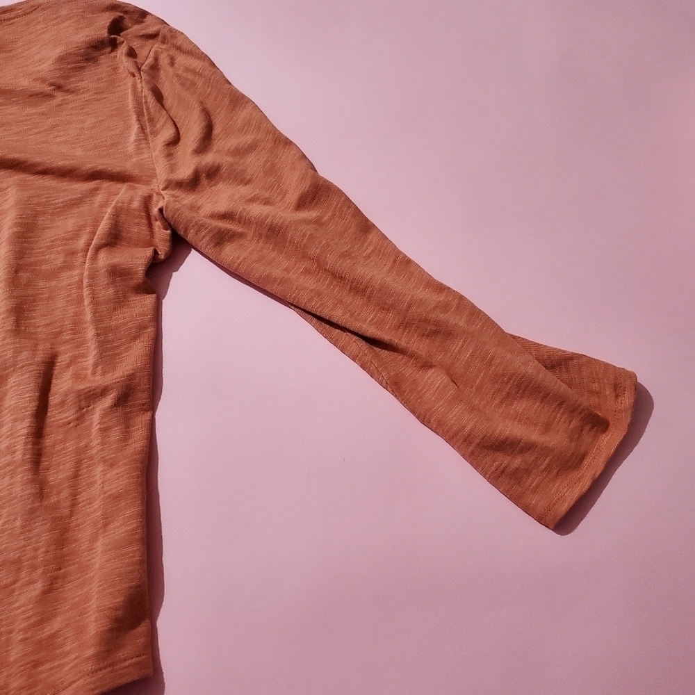 Chicos The Ultimate Tee Burnt Pumpkin Orange Adjustabke Sleeves - Picture 8 of 8